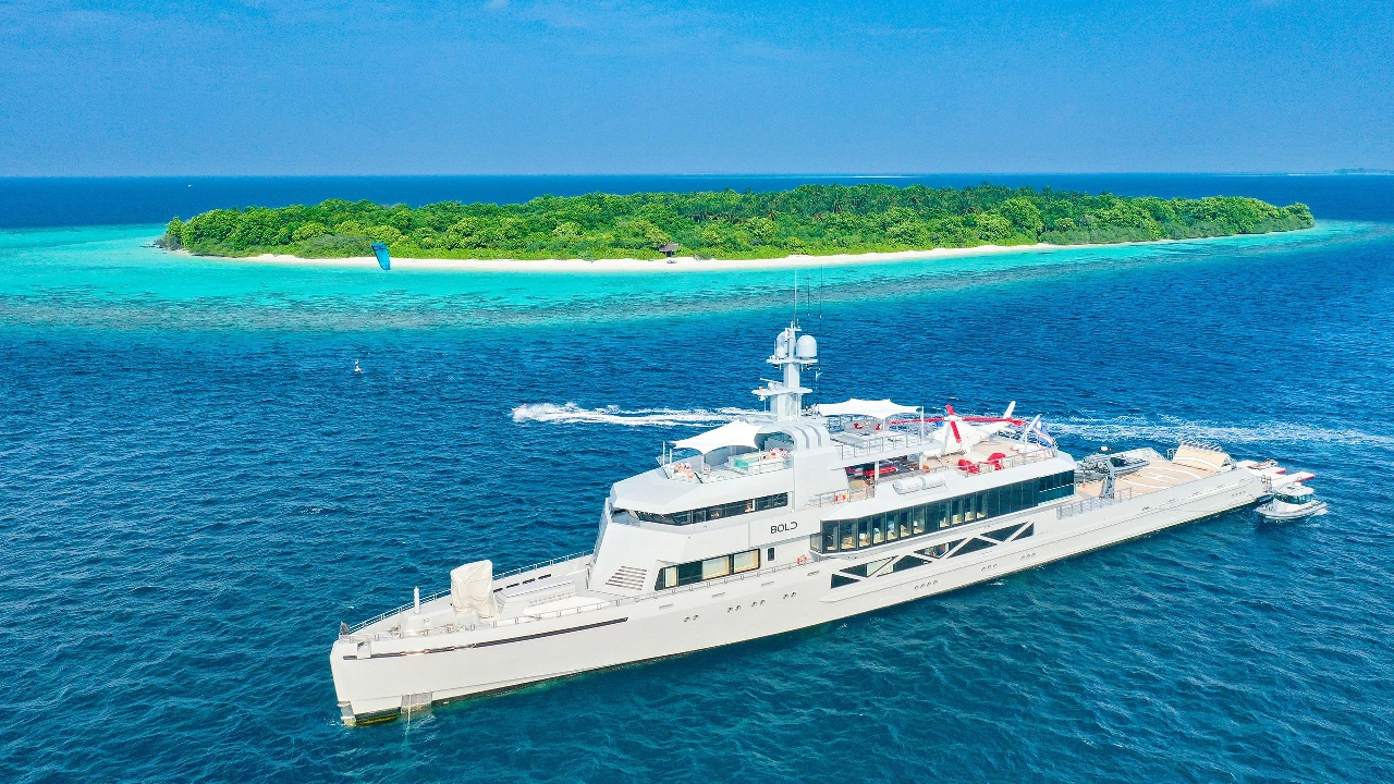 yacht 7